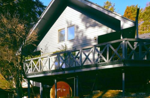 Oishi Apartment | ペット可｜自然に囲まれながらサウナやBBQ｜最大８名｜The No.10河口湖