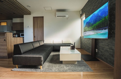 Shimosuwa Villa | マークヴィラ諏訪湖 1棟