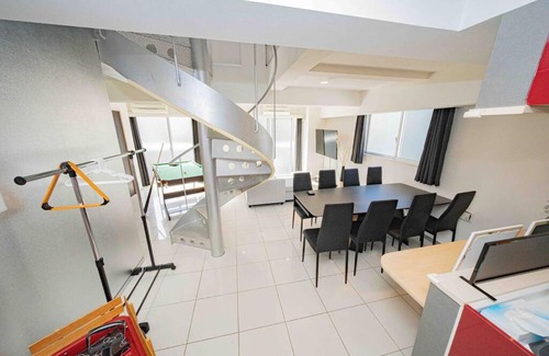 Chuo Apartment | メルシアター鈍色の風・最上階デザイナーズルーム