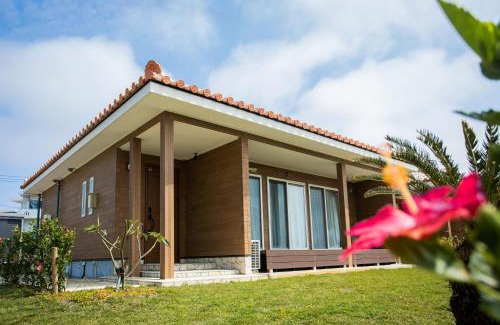 Miyakojima Apartment | ヴィラ・アカバナー A棟