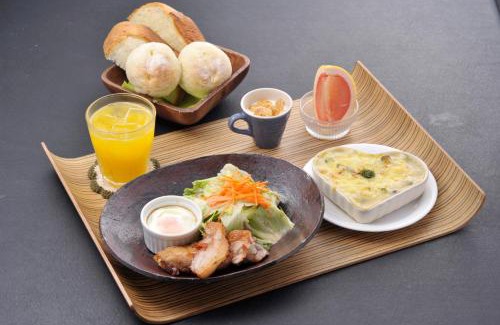 Futo Hotel | 伊豆高原 記念日を祝う宿 自然家 Haco しぜんや ハコ