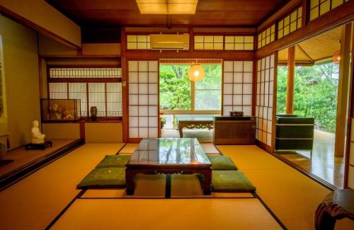 Naka Ward Villa | 円山山荘 Maruyama villa 自然と調和し和の美を感じる岡山市内屈指の豪邸宿 supported by COCOSTAY