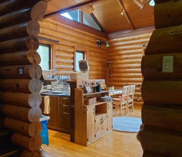 Katsuyama House | 勝山ファミリーログハウス今日のおうち