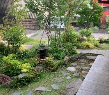 Yamanouchi Apartment | 和宿520ゴーニマル緑青