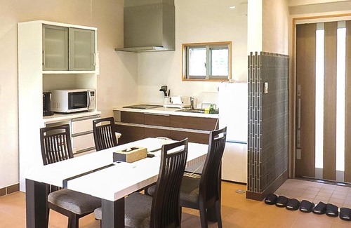 Sakimotobu House | 塩川ビーチリゾート