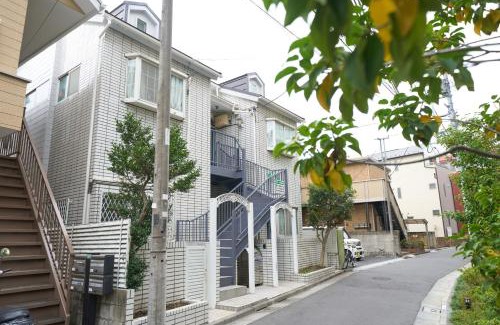 Nakano Apartment | 大人気エリア新宿まで電車4分 Jr東中野駅徒歩6分 大久保駅徒歩10分 最大5名様 お荷物預可
