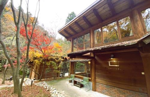 Tsuru House | 大自然の貸切Villa 都心から90分 最大10名 貸切サウナ 完全プライベート空間