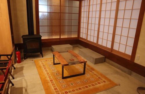 Takaharu Apartment | 山すそ雫の宿 稲穂