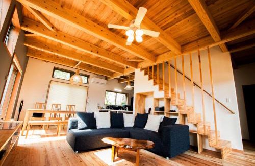 Yakushima Villa | 新築貸切 屋久島の地杉香る 完全貸切別荘 家族やグループでの利用にぴったり