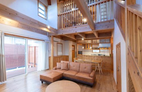 Chuo-ku House | 木のぬくもり溢れる貸切別荘 木翠
