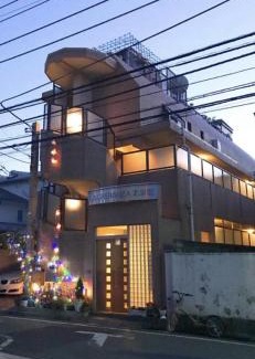 Shinjuku Apartment | 桜の宿28 square meter king size bed with sofa bed, garden room102