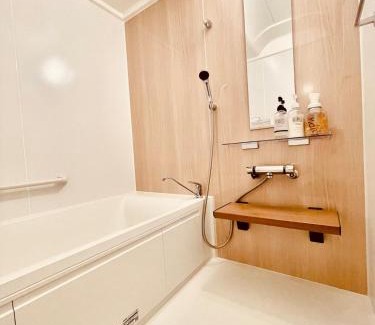 Ainan-cho House | 波止場の海まで徒歩30秒の宿ギョグンミニ"Gyogun Mini"