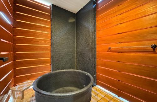 Shiga Prefecture Villa | 温泉付き貸別荘 風車村 E-10 with hot spring