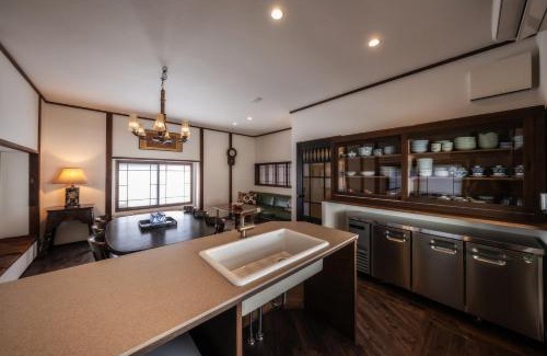 Dogo Hot Spring Apartment | 源泉かけ流しの一棟貸しの温泉宿The Feet Dogo