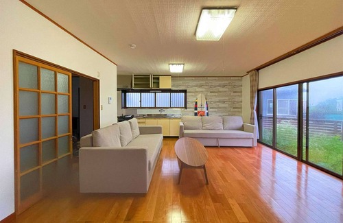 Chosei Apartment | 滑り台ブランコ砂場のあるペットと過ごせる夕日の美しい宿。