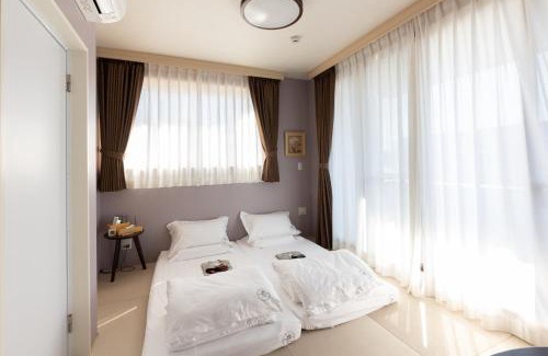 Katsushika Hotel | 灯光旅館 Light hotel