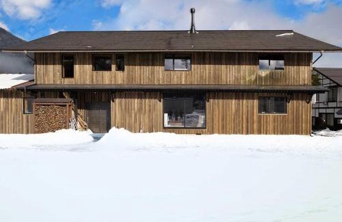 Hakuba House | 白馬の黒馬 DarkHorse @Hakuba
