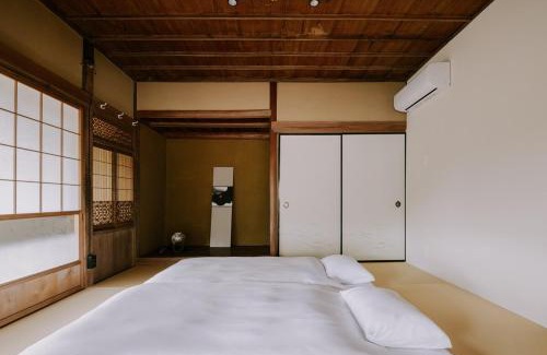 Nagara Villa | 紡ノ座 築100年 一日一組限定のモダン古民家ステイ