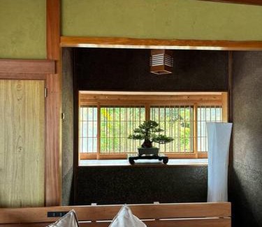 Amami Villa | 繁華街まで徒歩10分の好立地 観光や食事を楽しむことができます