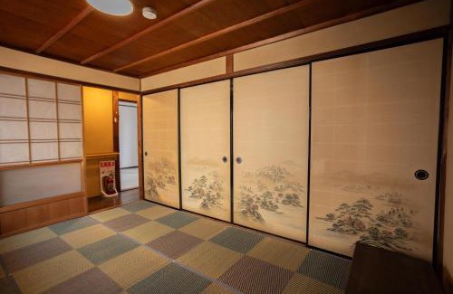 Toyokawa Apartment | 豊川稲荷10分の一棟貸 ホタルヤ