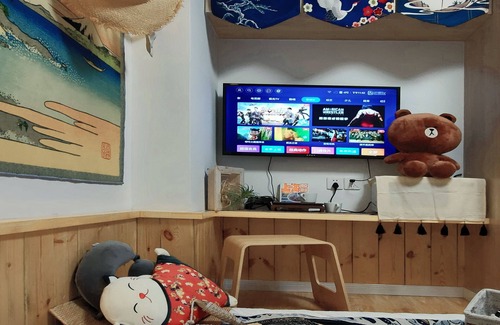 Huaihai Road Commercial Area Apartment | 近常熟路地铁站300米｜静安寺商圈