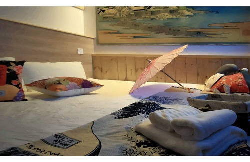 Huaihai Road Commercial Area Apartment | 近常熟路地铁站300米｜静安寺商圈