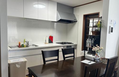 Fujisawa Villa | 近藤沢駅の新装リノベーション一軒家 3LDK、無料駐車場完備、最大7名様までご利用可能