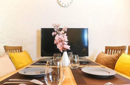 Minato Apartment | 関西万博まで直通13分,USJまで2駅7分 Guest House anytime 海遊館まで5分,なんば,道頓堀,梅田すぐ