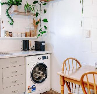 Blackmans Bay Apartment | 阳光花园公寓 临近海滩与市中心