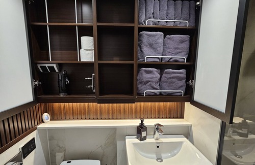 Seocho-dong Apartment | 강남 럭셔리 2룸 3베드