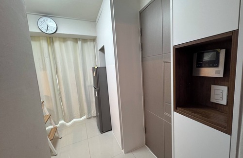 Seongsu Apartment | 일Atelier Seongsu Riverside Cherry Blossom Road Han River airport bus
