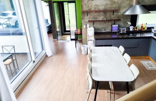 Gujwa Apartment | 제주 구좌 2층전체독채타운하스 쓰리룸