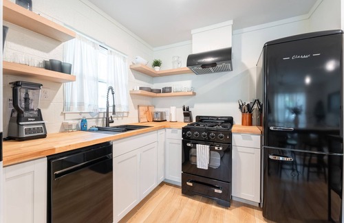 Saint Simons Island House | 0.2 miles to the Beach! | New Retro Duplex | Sleeps 2