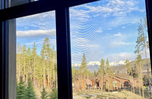 Keystone House | 0.5 mile walk to Gondola and Keystone Village! 50 yards to Keystone Shuttle!