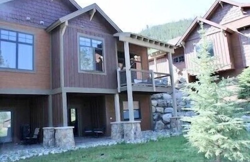 Keystone House | 0.5 mile walk to Gondola and Keystone Village! 50 yards to Keystone Shuttle!