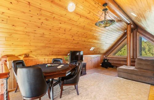 Castle Glen Estates House | 0.5mi to the Lake Deck w Views Poker Table Eagle Ridge Retreat by AvantStay