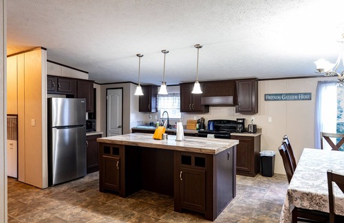 Elgin House | $0 Cleaning - Best for Groups and Families