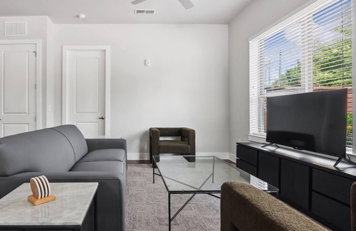 Optimist Park Apartment | #002 - Kasa at Cortland NoDa Charlotte