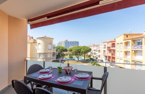 Empuriabrava Apartment | 0063-MIMOSES Modern apartment near the beach
