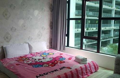 Taman Mount Austin Apartment | 02-AUSTIN REGENCY HOMESTAY for 2pax Pool View