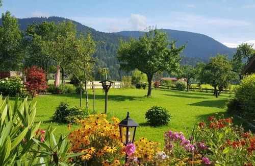 Entfelden Apartment | (02) Komfortable Zwei-Raum-Ferienwohnung, Küche und Südwestbalkon