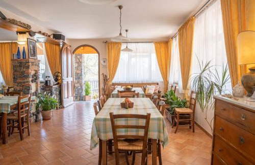 Varese Ligure House | 028 - Agriturismo "Il Boschetto" con PISCINA, Pace E Natura - Camera Familiare