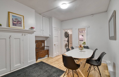 Haute-Ville House | 037 Next to the Parliament and the Grand Théâtre, apt.2 rooms + parking lot