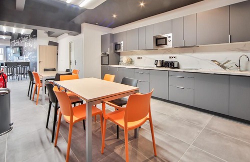 Charenton-le-Pont Apartment | 05.Chambre double#CoLiving#Loft#HomeCinema#fitness