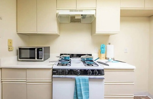 Pasadena Condo | 06 Elegant and spacious furnished & all Inclusive 2 bdrm, 2 bath condo, AC, WiFi