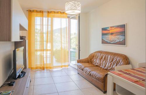 Casarza Ligure Apartment | 065 - VILLA LETIZIA, Elegante 2 PISCINA e Natura, 10 minuti da MARE e SPIAGGIE