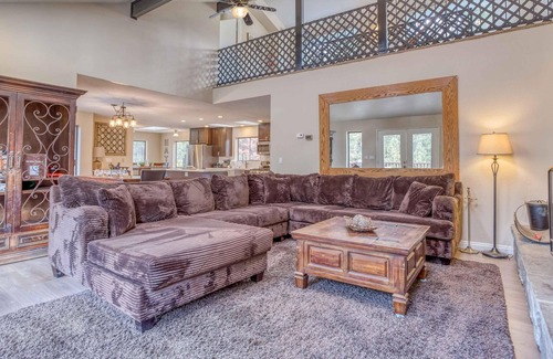 Fox Farm House | 068 - White Bear Lodge