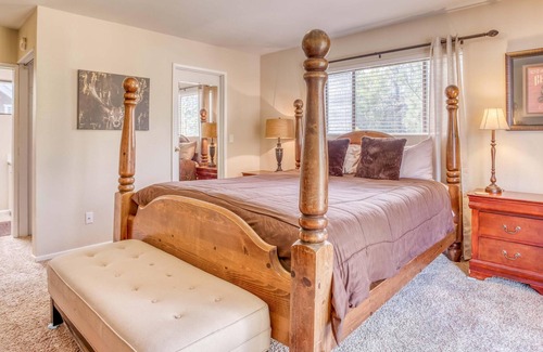 Fox Farm House | 068 - White Bear Lodge