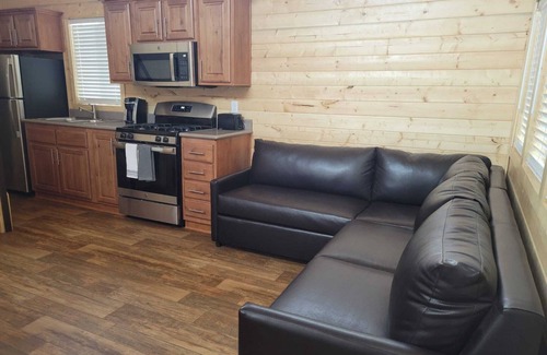 Valle Cottage | 077 Tiny Home near Grand Canyon South Rim Sleeps 8