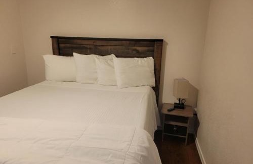 Valle House | 084A Grand Canyon Suite with Kitchenette for 4